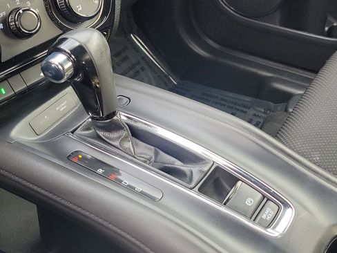 Used 2022 Honda HR-V Sport image 32