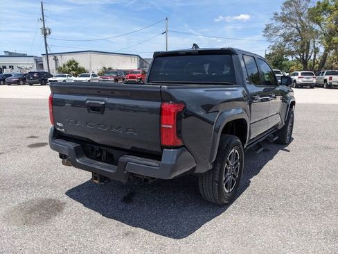 Used 2024 Toyota Tacoma SR5 AWD/4WD image 4
