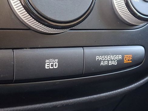 Used 2016 Kia Soul Base image 22