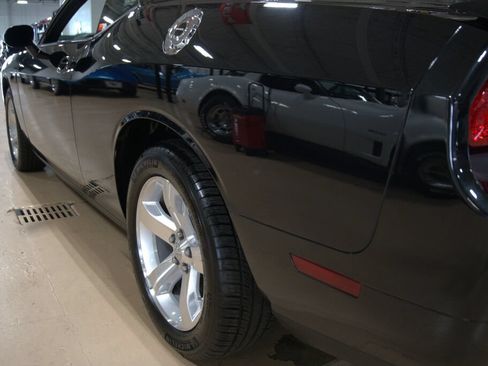 Used 2009 Dodge Challenger R/T RWD image 23