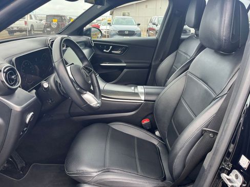 Used 2024 Mercedes-Benz GLC 300 image 27