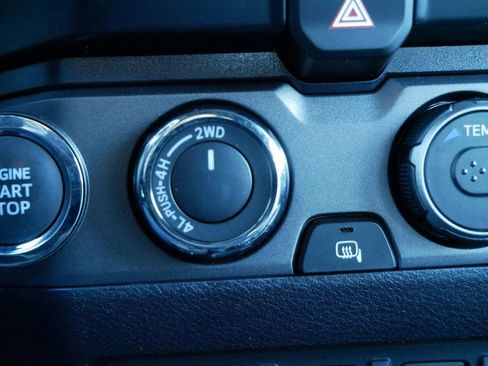 Used 2023 Toyota Tacoma TRD Sport w/ Technology Package image 21