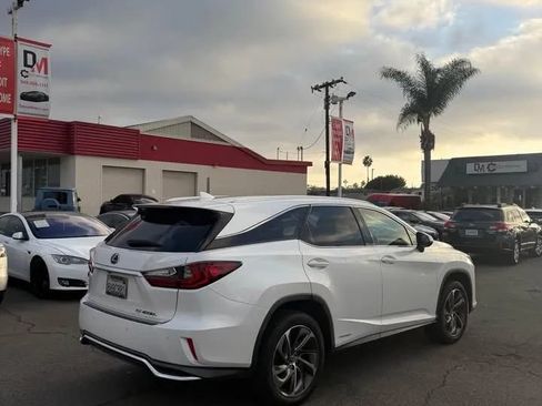 Used 2018 Lexus RX 450hL Luxury w/ Accessory Package AWD/4WD image 5