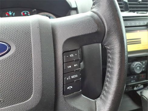Used 2010 Ford Escape Limited image 15