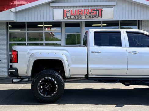 Used 2016 GMC Sierra 2500 SLT w/ Duramax Plus Package image 11