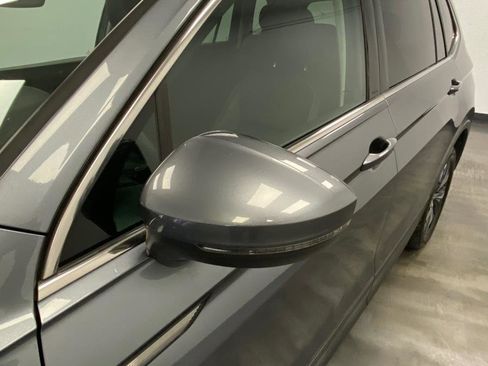 Used 2023 Volkswagen Tiguan SE image 12