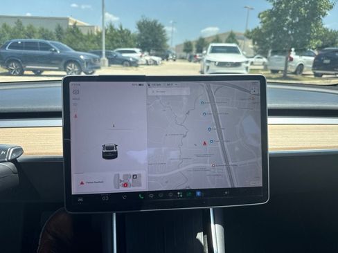 Used 2018 Tesla Model 3 Long Range RWD image 21