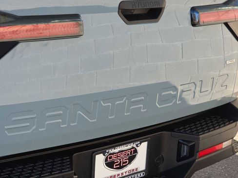 Used 2025 Hyundai Santa Cruz SE image 11