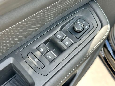 New 2026 Volkswagen Atlas Cross Sport SE image 21