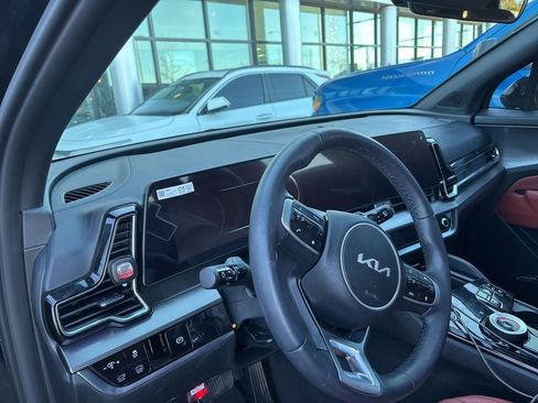 Used 2025 Kia Sportage SX Prestige image 5
