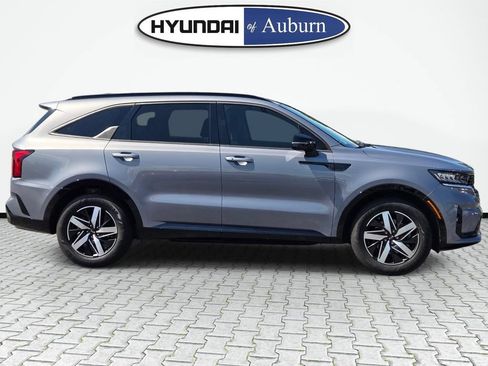 Used 2021 Kia Sorento S w/ Panoramic Sunroof Package FWD image 4