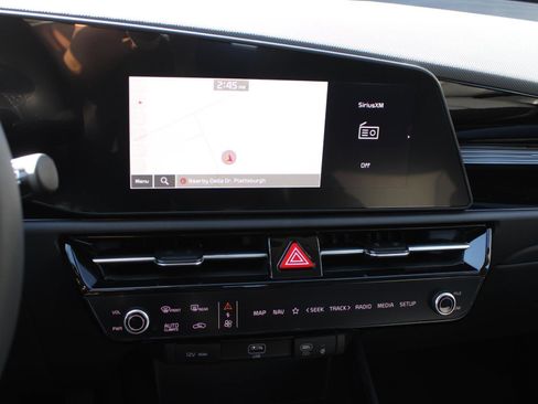 New 2025 Kia Niro EX w/ EX Cold Weather Package image 13