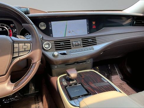 Used 2020 Lexus LS 500 w/ Interior Upgrade Package RWD image 6