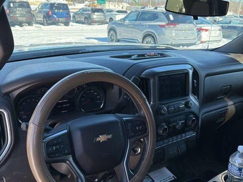 Used 2021 Chevrolet Silverado 1500 LT image 4