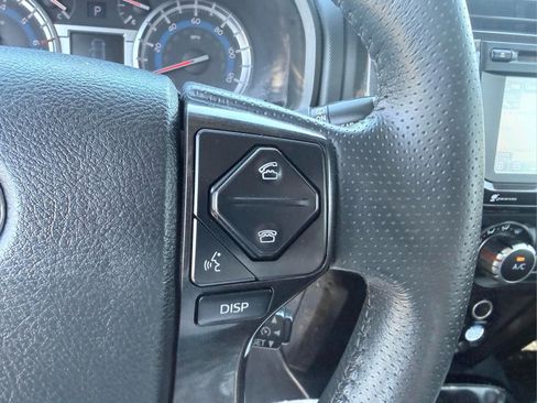 Used 2019 Toyota 4Runner TRD Off-Road Premium AWD/4WD image 31