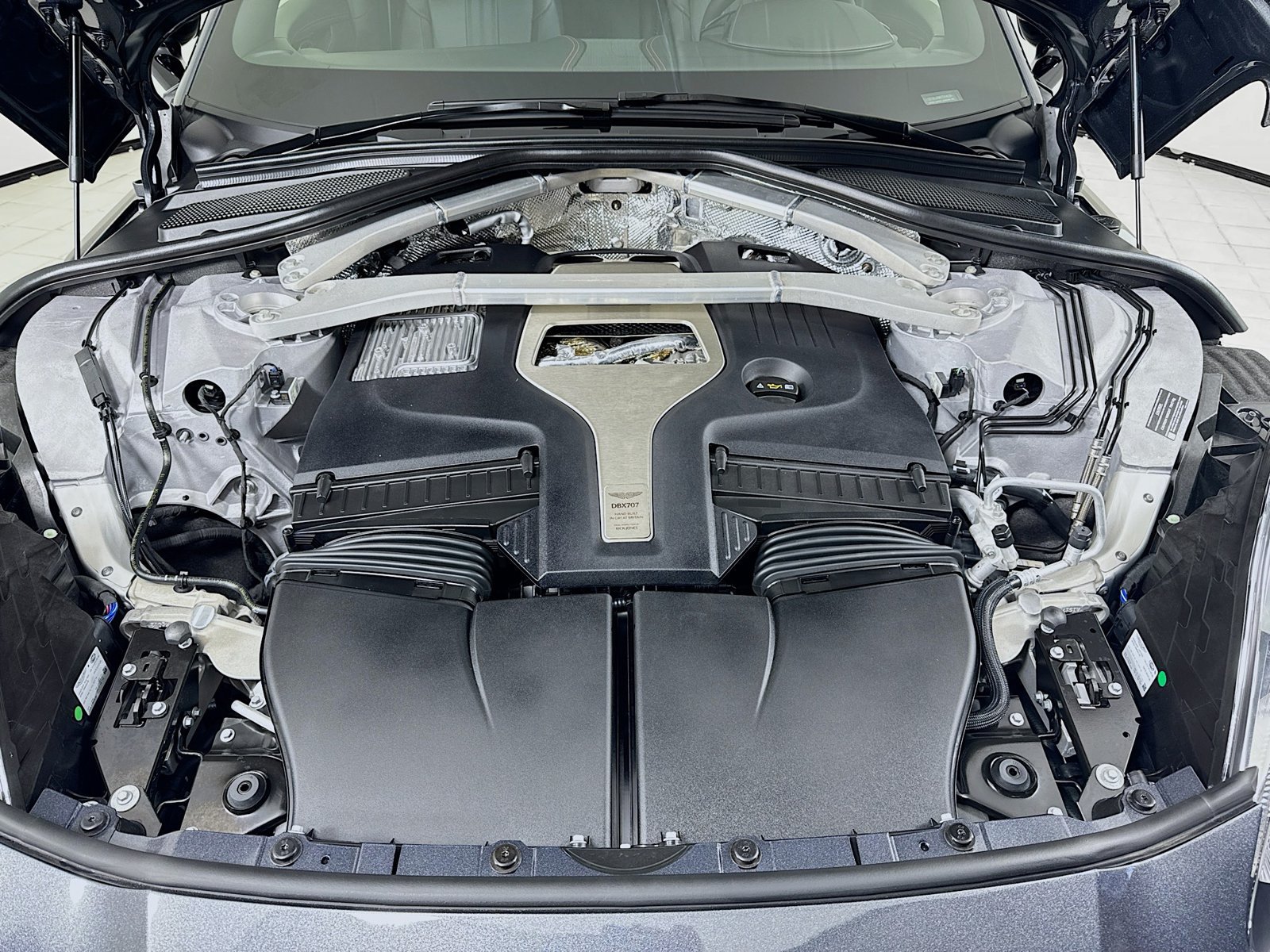 Used 2026 Aston Martin DBX 707 AWD/4WD image 30