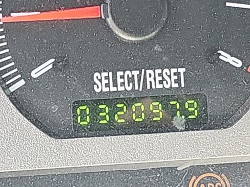 Used 2003 Ford Mustang Mach 1 RWD image 17
