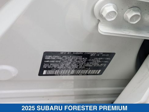 Certified 2025 Subaru Forester Premium image 38