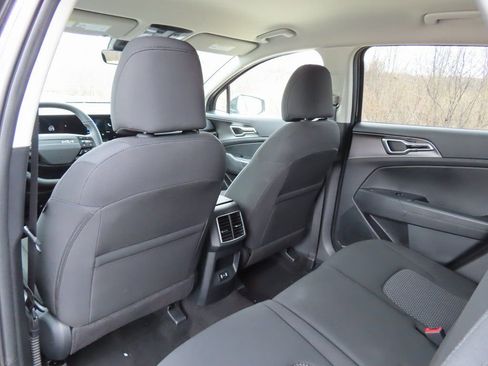 New 2026 Kia Sportage LX image 22