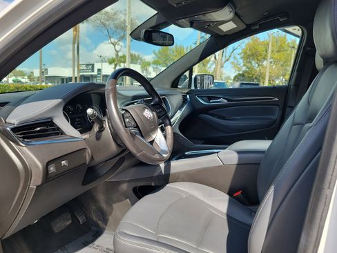 Used 2023 Buick Enclave Essence image 11