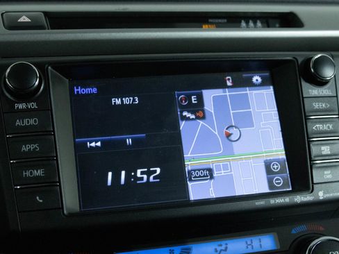 Used 2018 Toyota RAV4 Limited image 22