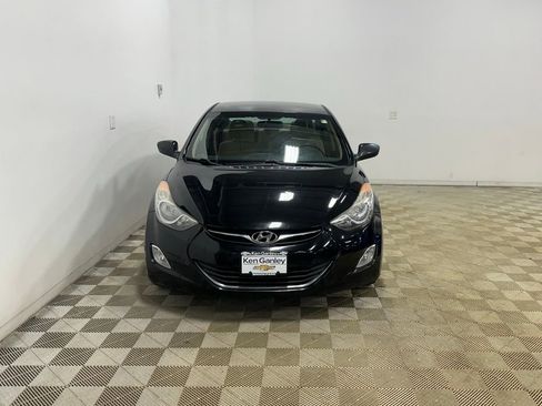 Used 2013 Hyundai Elantra GLS w/ Preferred Pkg image 2