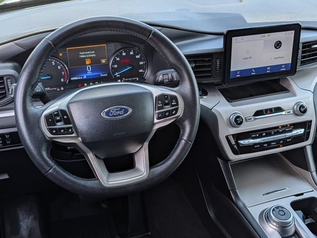 Used 2024 Ford Explorer XLT RWD image 11
