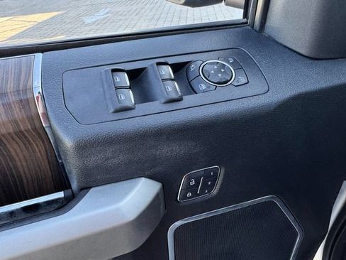 Used 2015 Ford F150 Lariat AWD/4WD image 14