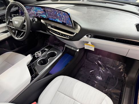 New 2026 Cadillac Lyriq Sport AWD/4WD image 47