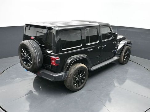 Used 2022 Jeep Wrangler Unlimited Sahara w/ Cold Weather Group AWD/4WD image 40