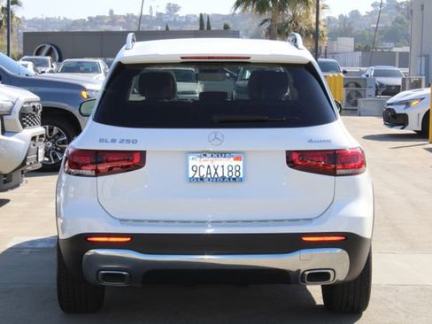Used 2022 Mercedes-Benz GLB 250 4MATIC image 21