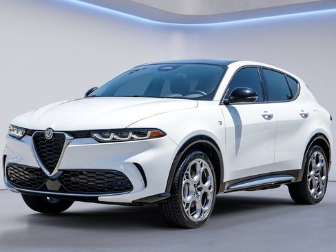 Used 2024 Alfa Romeo Tonale Ti AWD/4WD image 9