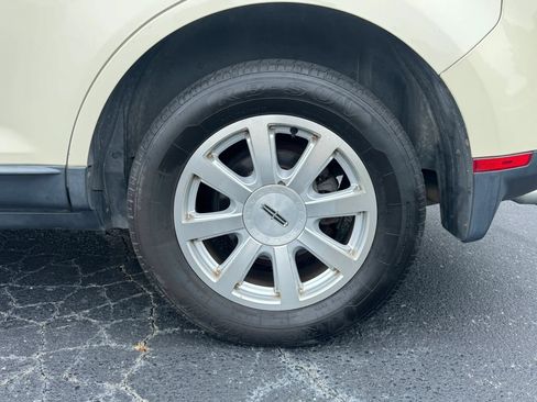 Used 2008 Lincoln MKX 2WD image 5