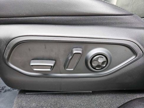 New 2026 Jeep Grand Cherokee Altitude image 17