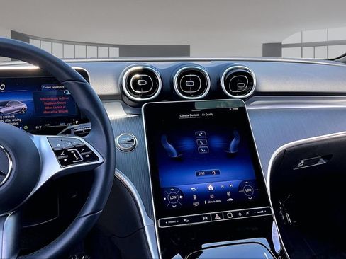Used 2025 Mercedes-Benz C 300 Sedan image 9