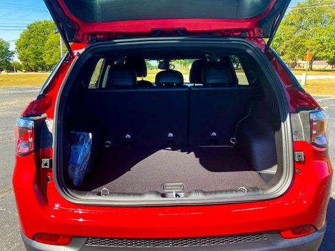 New 2025 Jeep Compass Latitude w/ Altitude Special Edition image 14