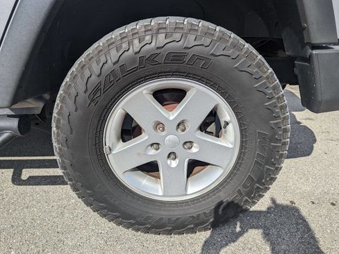 Used 2017 Jeep Wrangler Unlimited Sport w/ Quick Order Package 24S image 30