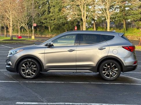 Used 2017 Hyundai Santa Fe Sport w/ 2.0T Ultimate Tech Package 05 AWD/4WD image 2