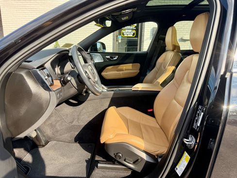 Used 2022 Volvo XC60 B5 Inscription w/ Climate Package AWD/4WD image 18