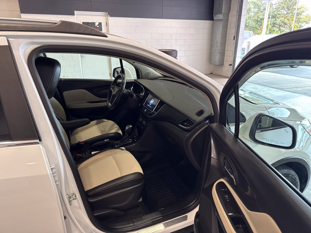 Used 2018 Buick Encore Preferred AWD/4WD image 12