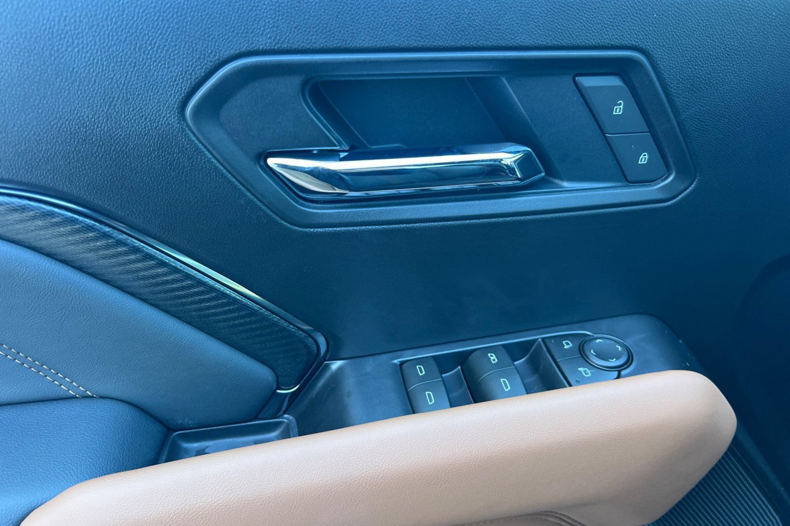 New 2026 GMC Canyon AT4 AWD/4WD image 8