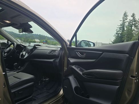 Certified 2025 Subaru Ascent Bronze Edition AWD/4WD image 30