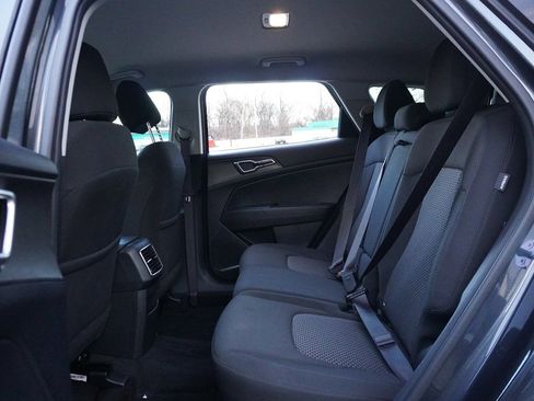 Used 2025 Kia Sportage LX image 31