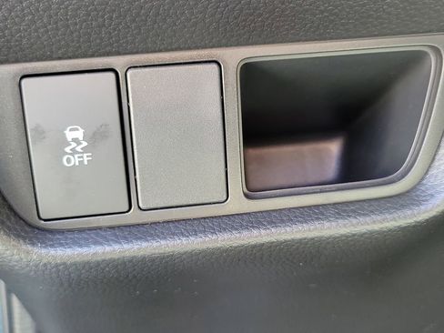 Certified 2026 Honda HR-V LX image 18