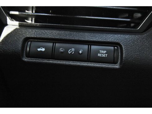 Used 2023 Nissan Altima 2.5 SR image 22