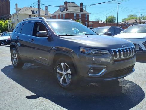 Used 2021 Jeep Cherokee Limited AWD/4WD image 3