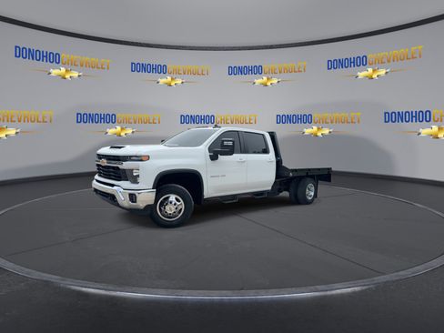 Used 2024 Chevrolet Silverado 3500 LT w/ Convenience Package AWD/4WD image 8