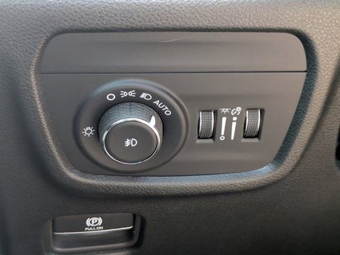 New 2025 Jeep Grand Cherokee Limited w/ Black Appearance Package RWD image 28