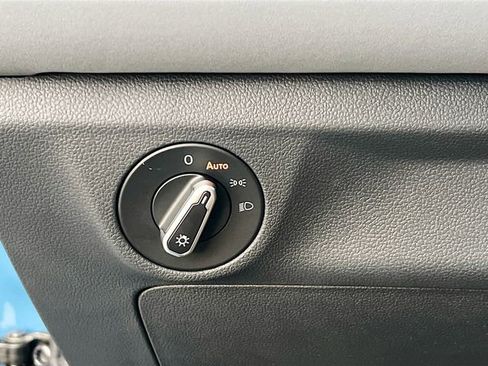 New 2026 Volkswagen Jetta SE FWD image 10