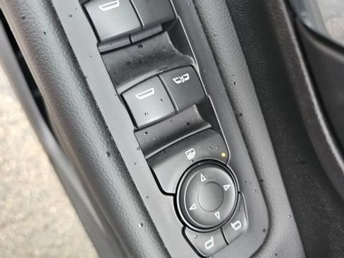 Used 2024 GMC Terrain SLT FWD image 37